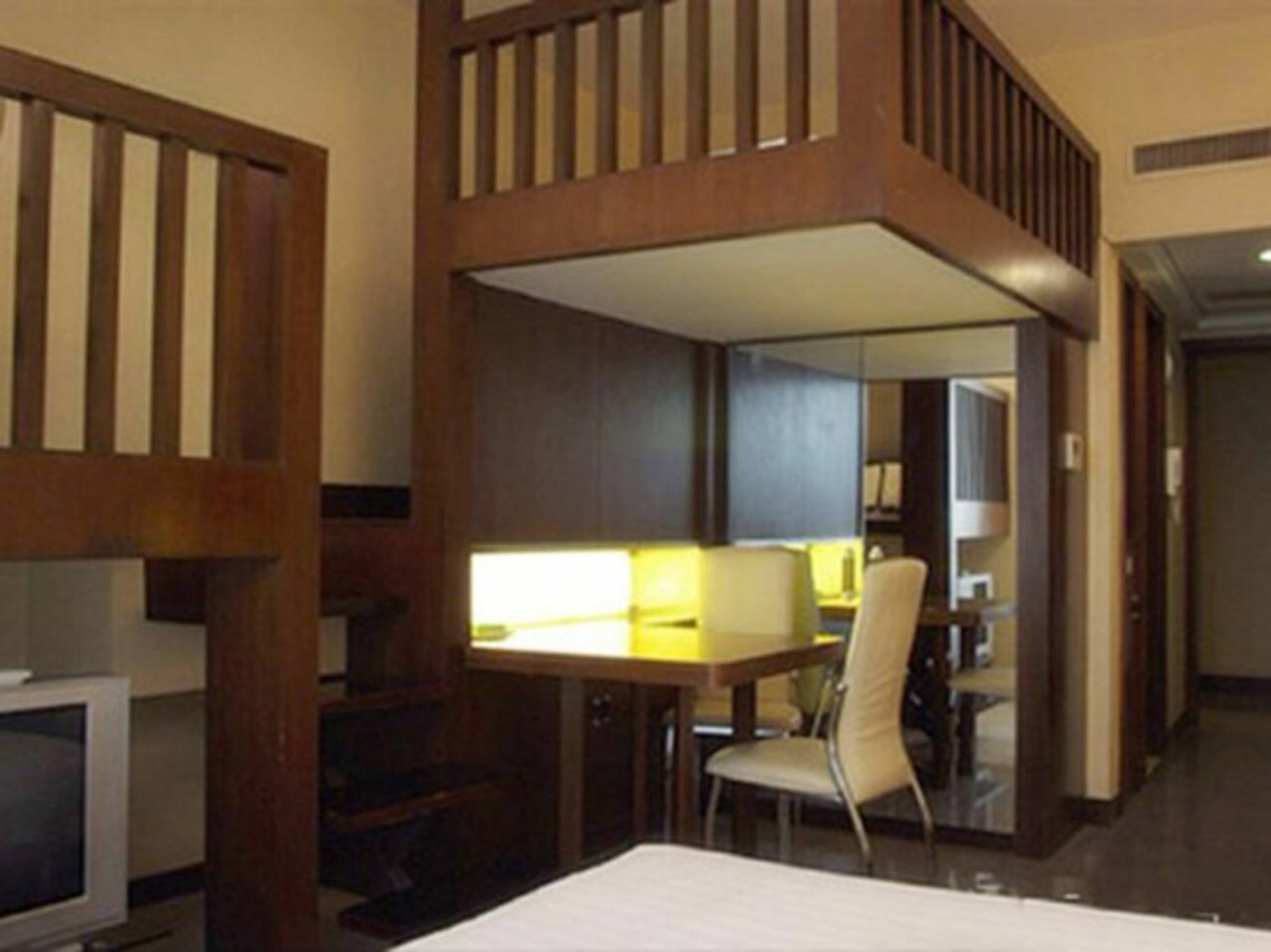 Hotel Yi 2*