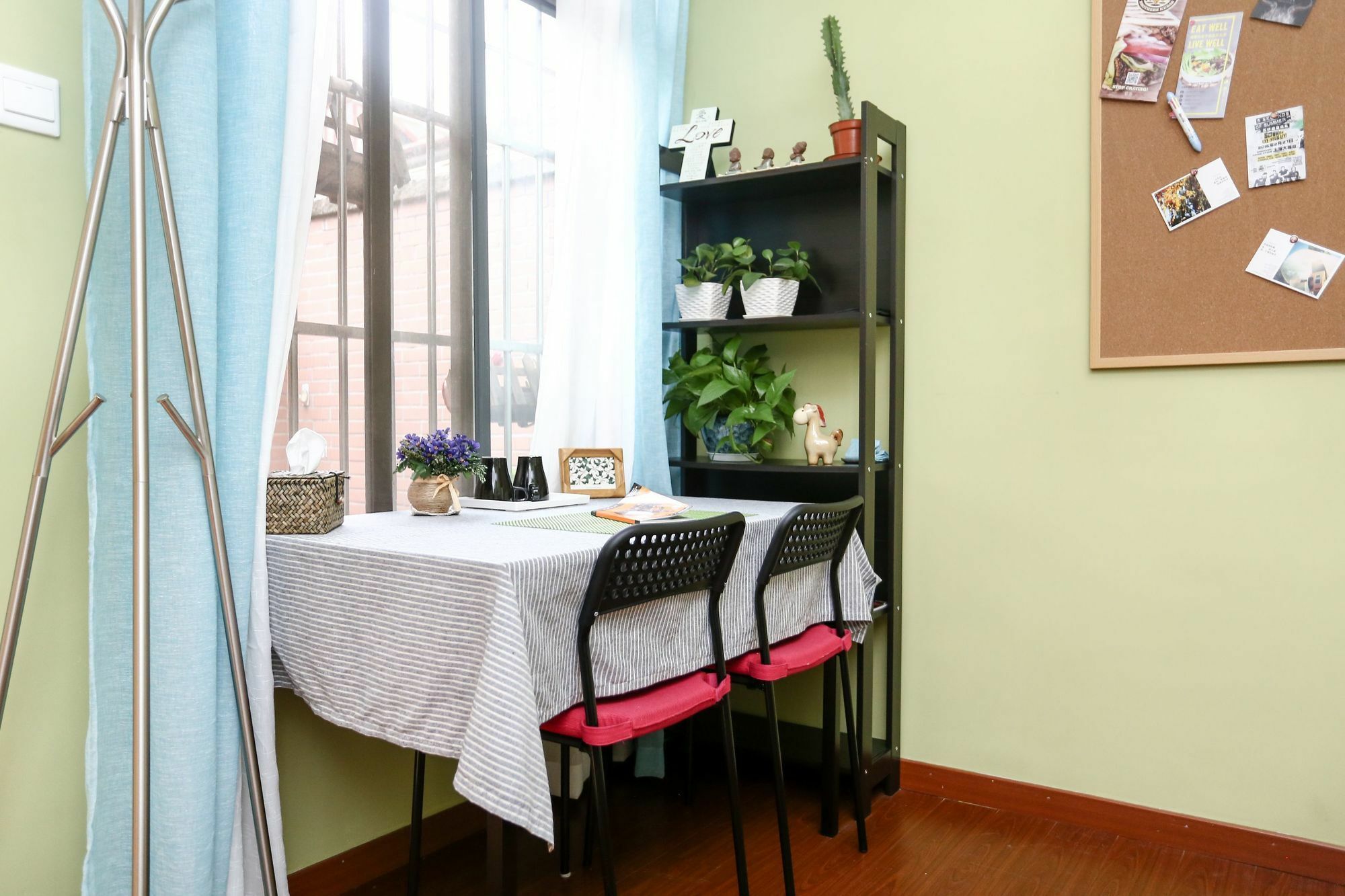 Sister's Jingan Temple Apartment *