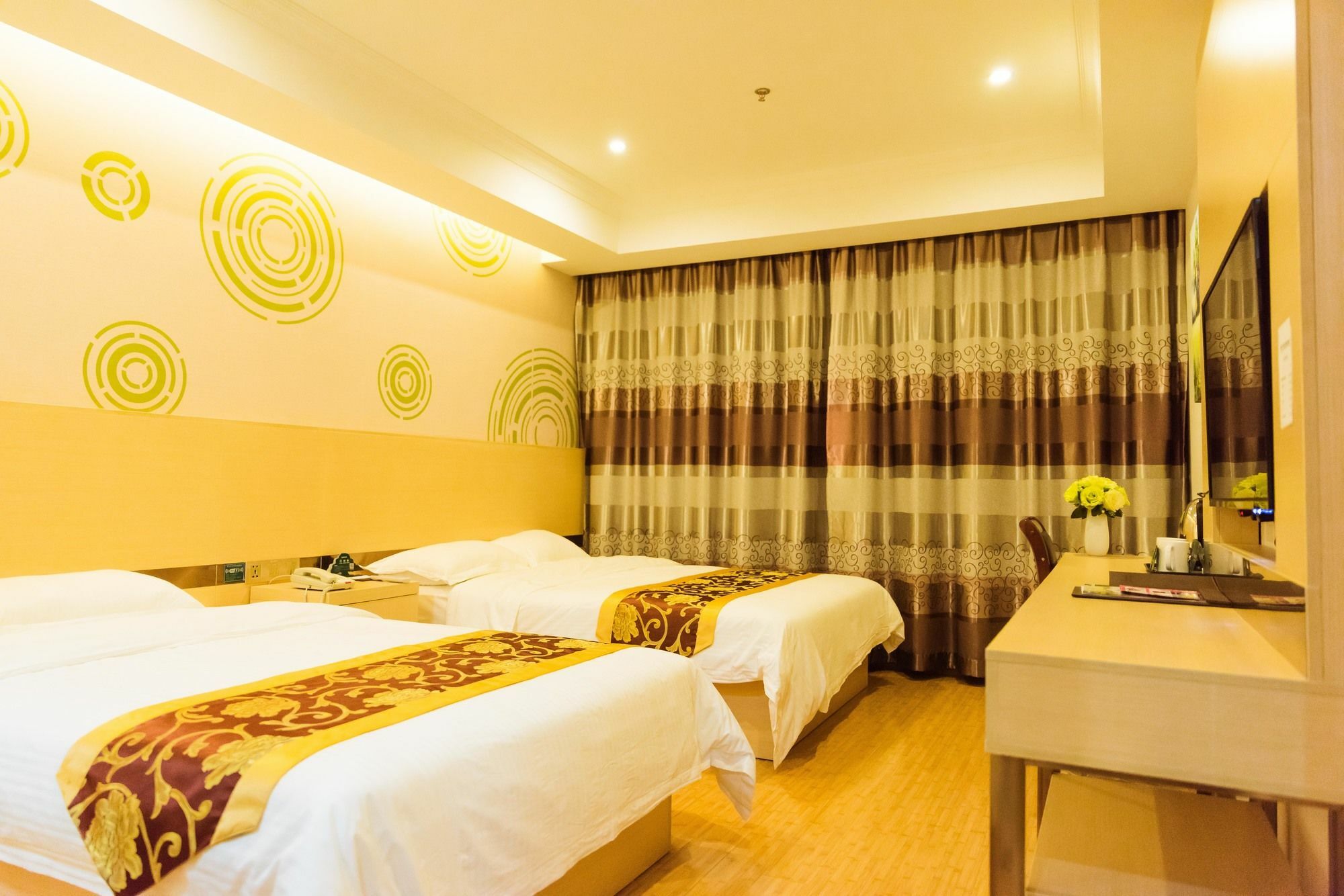 Greentree Pudong New District Shenmei East Road Express 3*