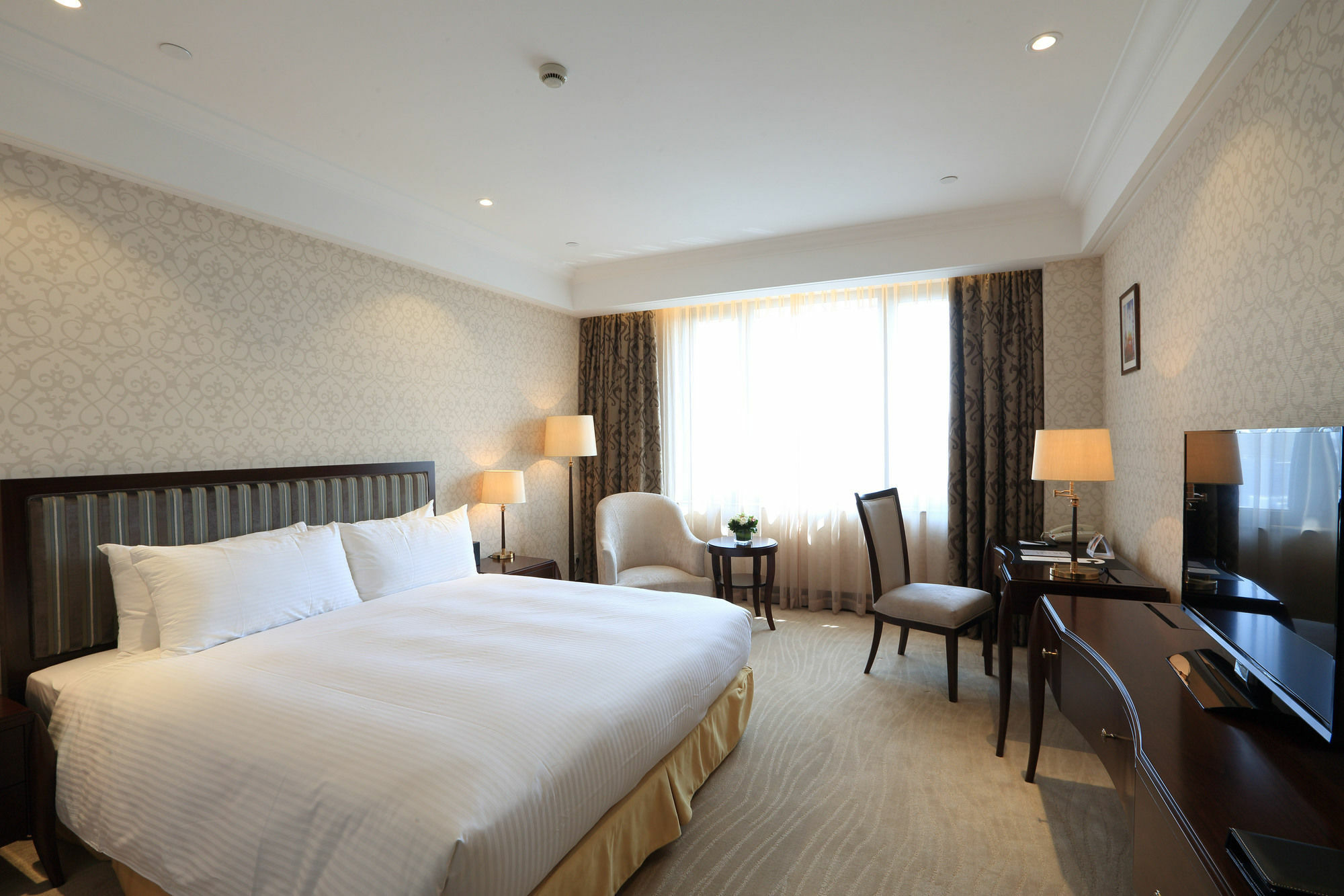 Evergreen Laurel Hotel, 4*