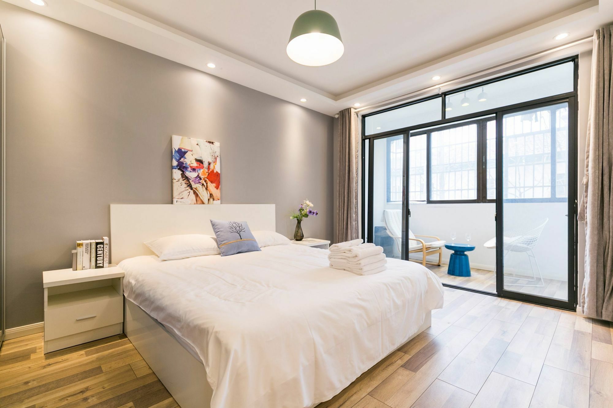 N2haus Yanan West Road 4 Bedrooms * Shanghai