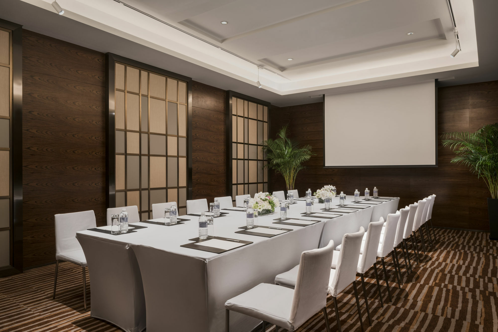 Hyatt Regency Wujiaochang Hotel 5*