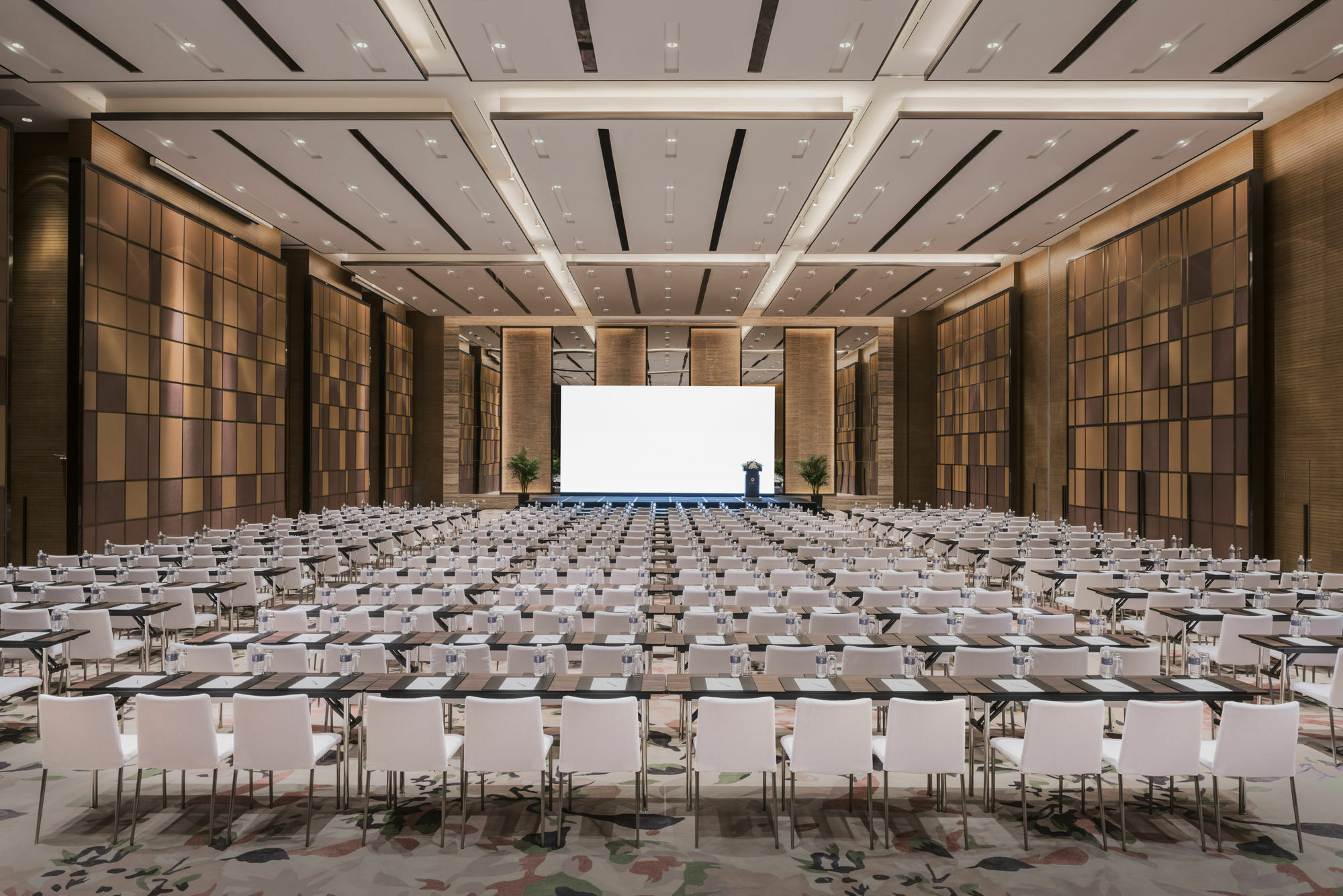 Hotel Hyatt Regency Wujiaochang 5*