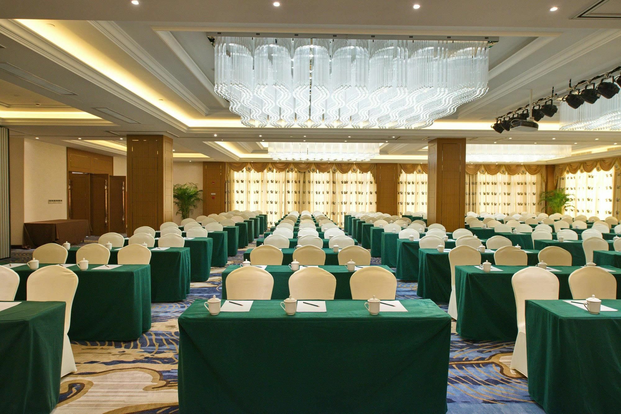 Hotel Voco Shanghai Zhangjiang By Ihg - Free Shuttle To Disneyland Shanghai