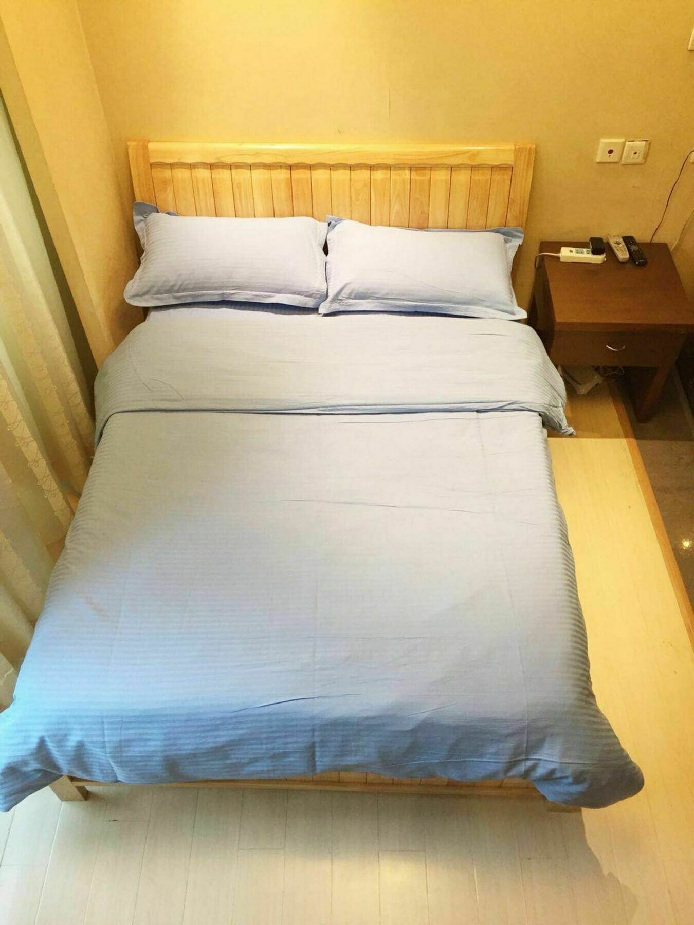 Morden Universe Hotel 3*