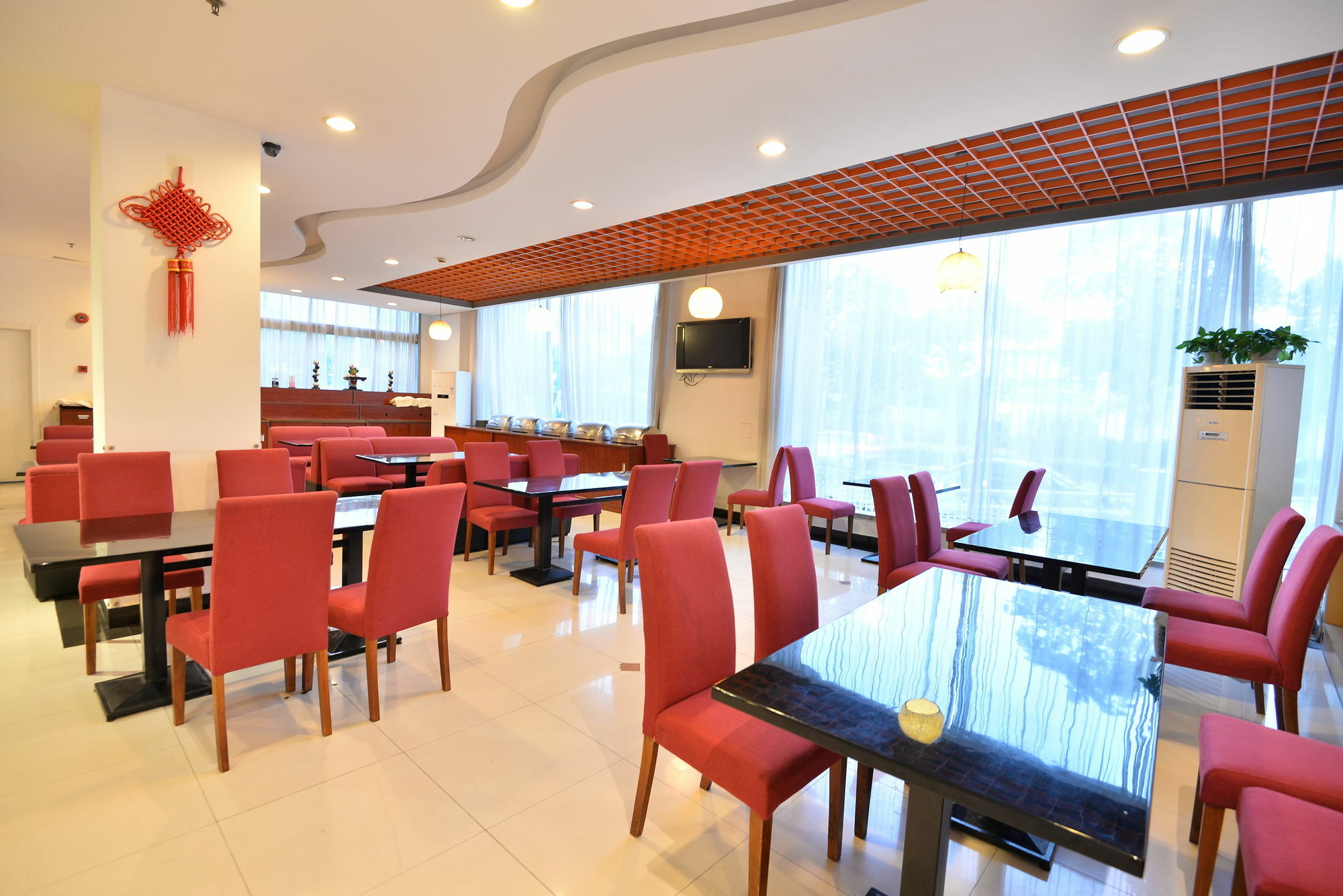 Joyful Yard Hotel-free Shuttle Bus To Pudong Airport And Disneyland