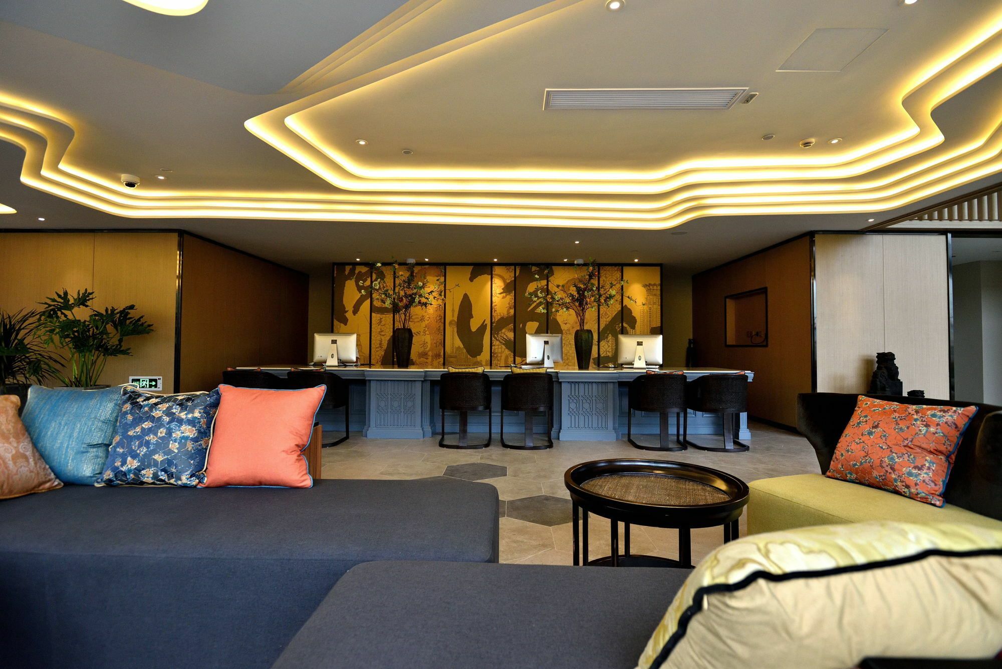 Hotel Shanghai-deco Hotel-free Shuttle Bus To Pudong Airport And Disneyland 4*
