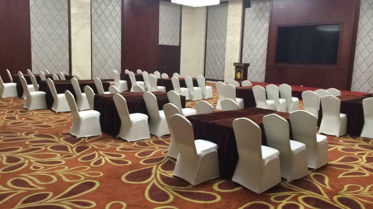 Mercure Hongqiao Airport Qixin 4*