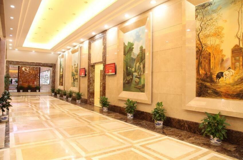 Mercure Hongqiao Airport Qixin 4*