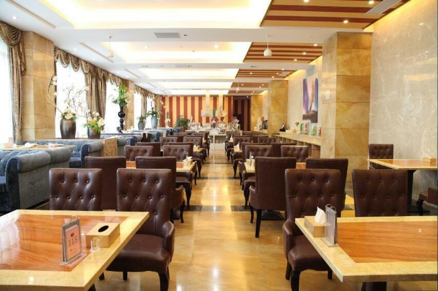 Mercure Hongqiao Airport Qixin Hotel