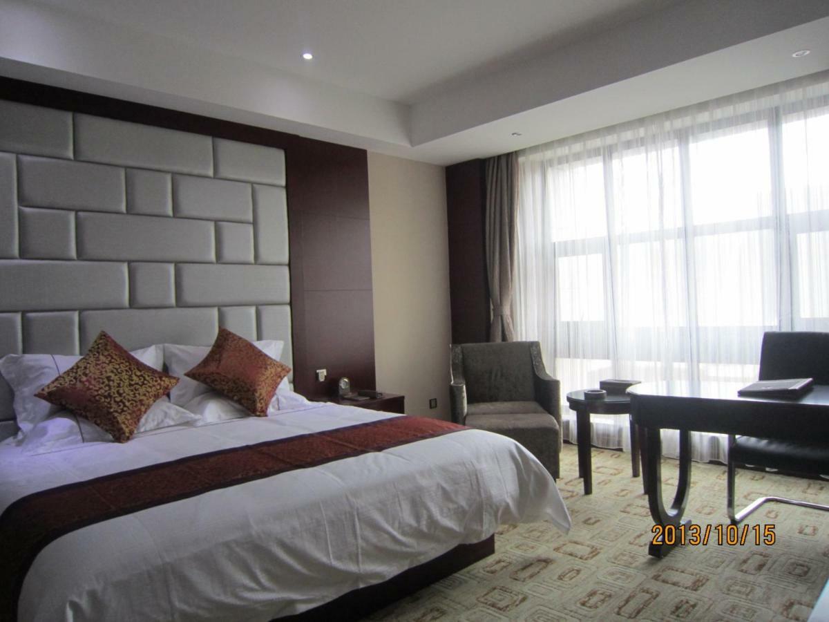 Hotel Mercure Hongqiao Airport Qixin