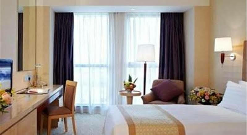 Regal Jinfeng Hotel Shanghai