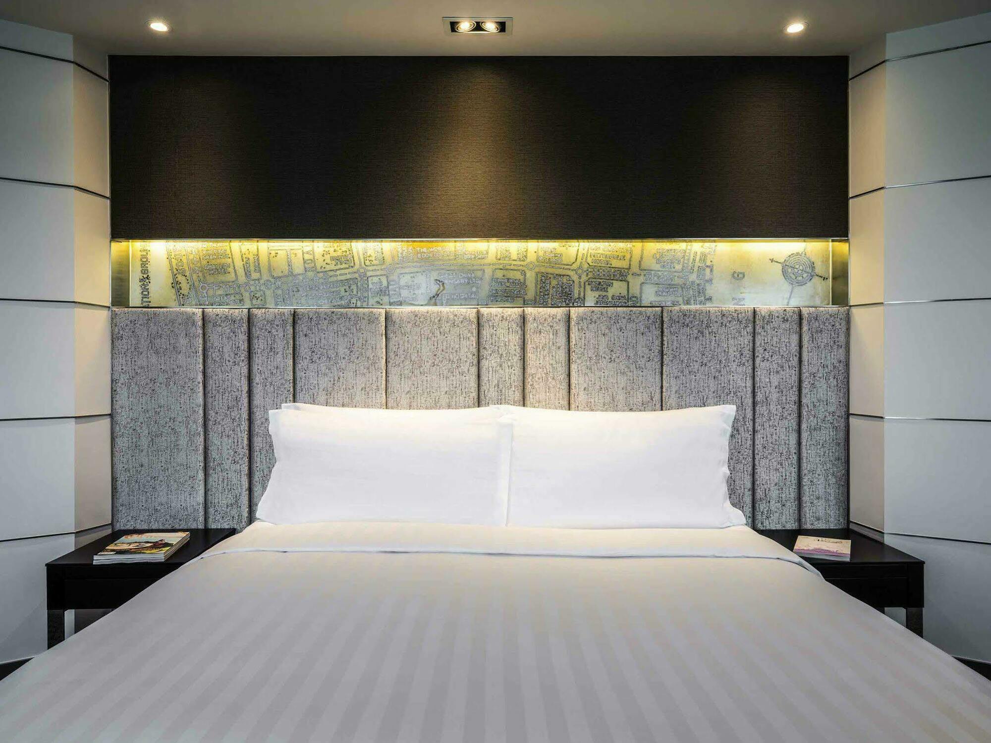 Hotel Grand Mercure Hongqiao 5*