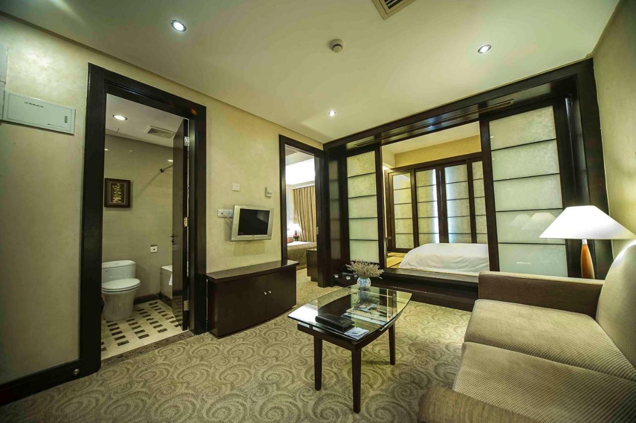 Green Garden Hotel 4*