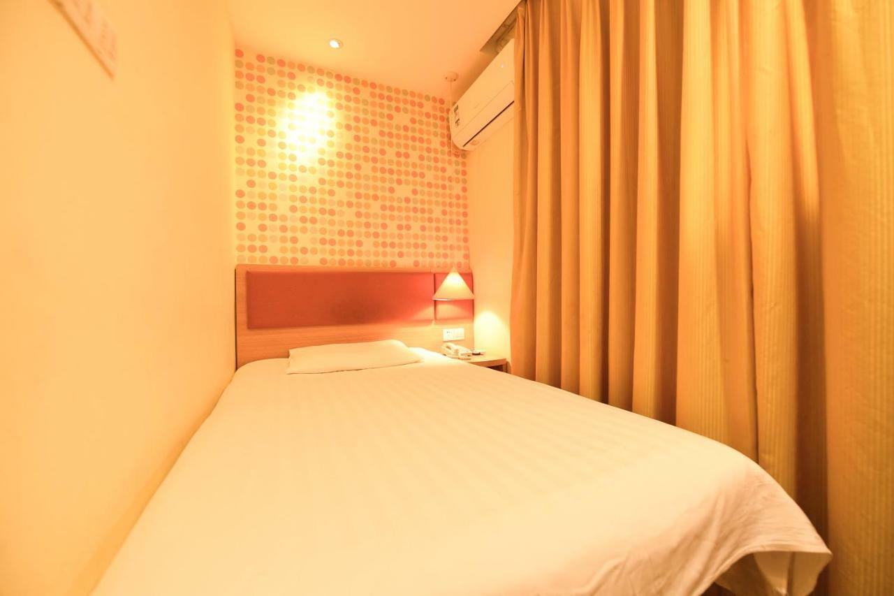 Hotel Lujiazui Babaiban 2*