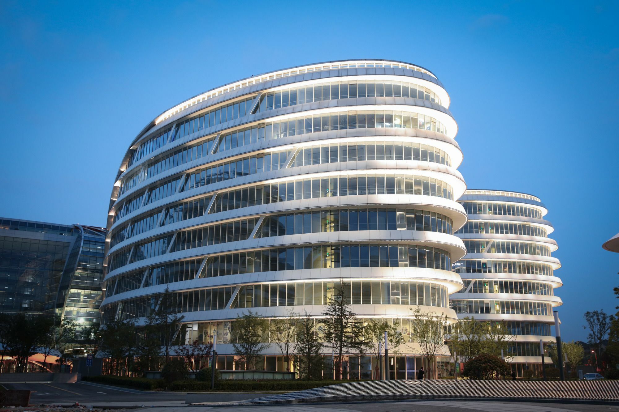 Primus Hongqiao 5*
