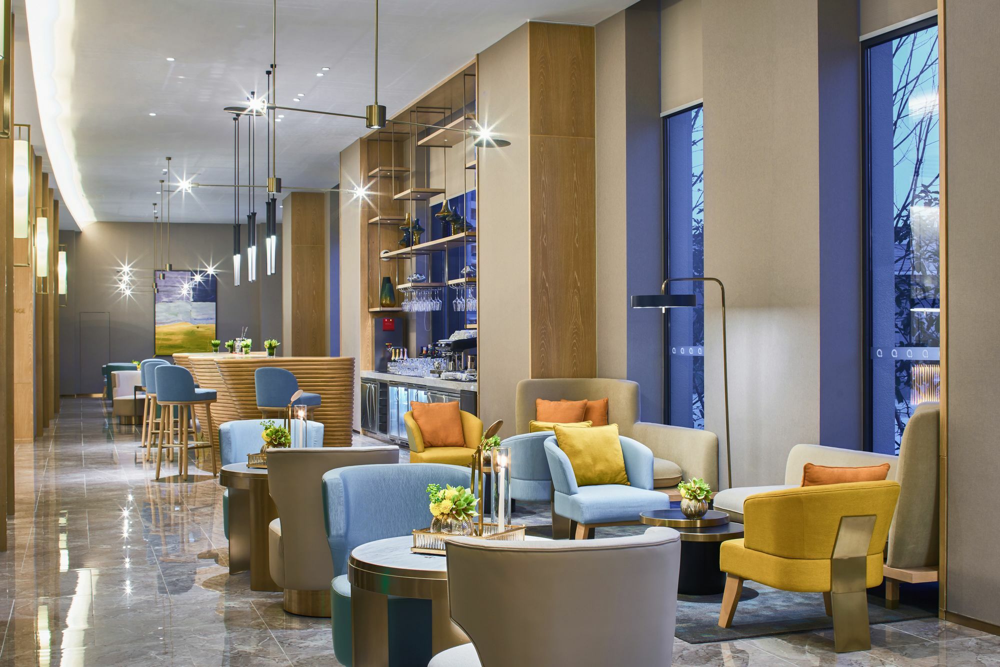 The Qube Sanjiagang - Offer Pudong International Airport And Shuttle Shanghai