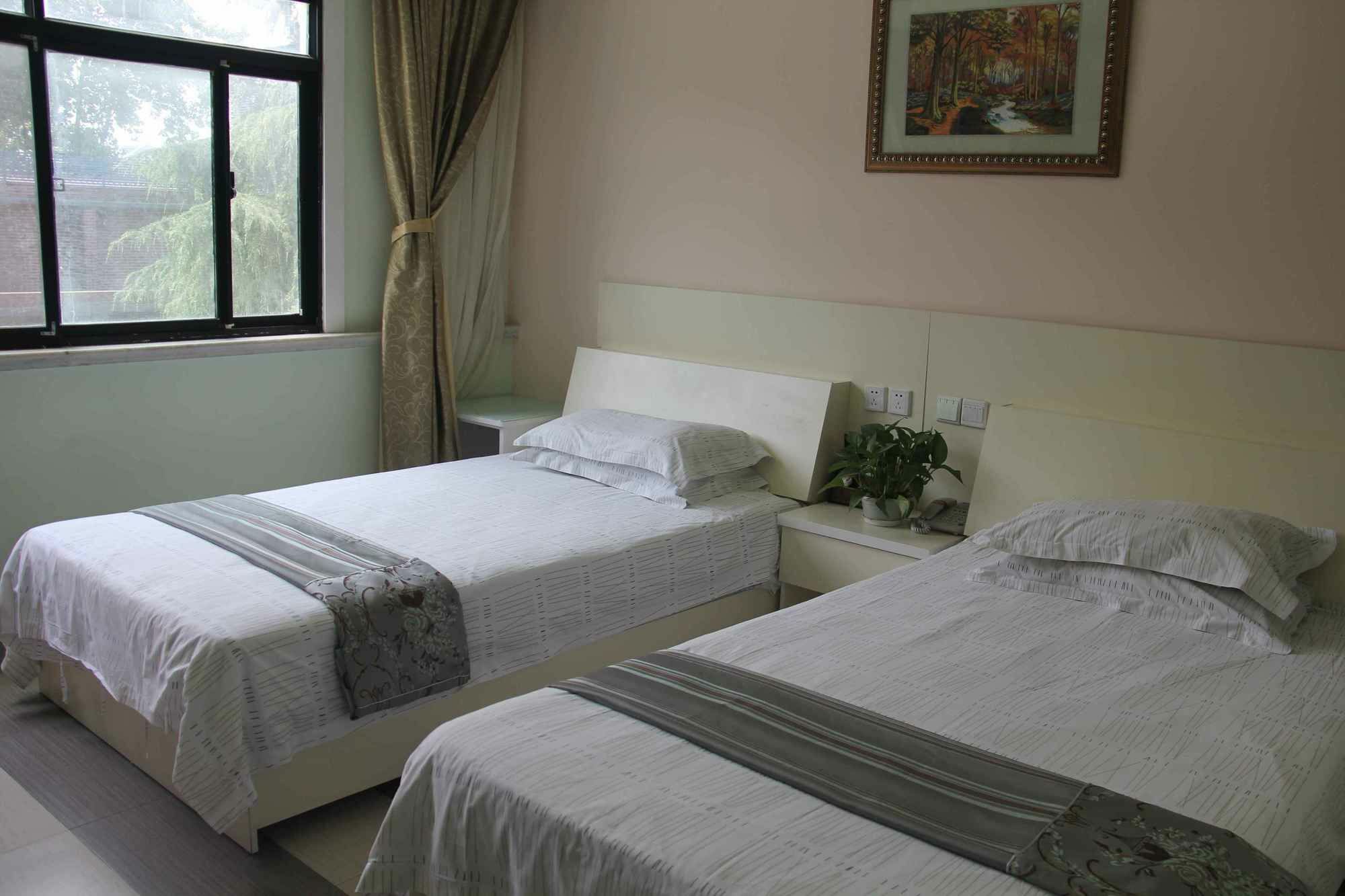 Hotel Blue House - Pudong International Airport 3*