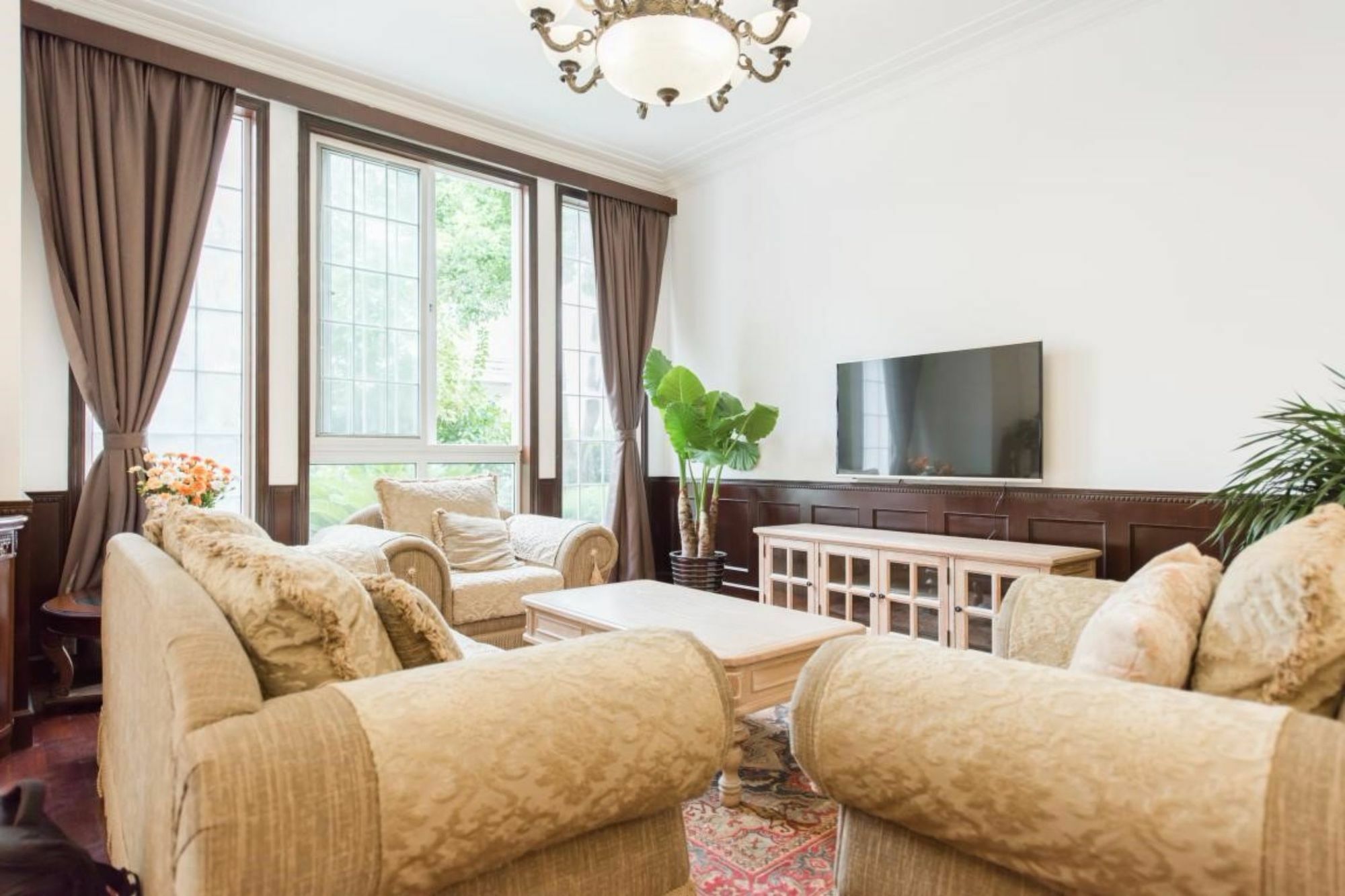 Jade Hongqiao Railway Station Villa