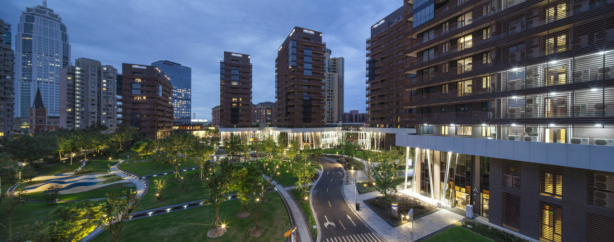 Court Premier Jinqiao Aparthotel 5*