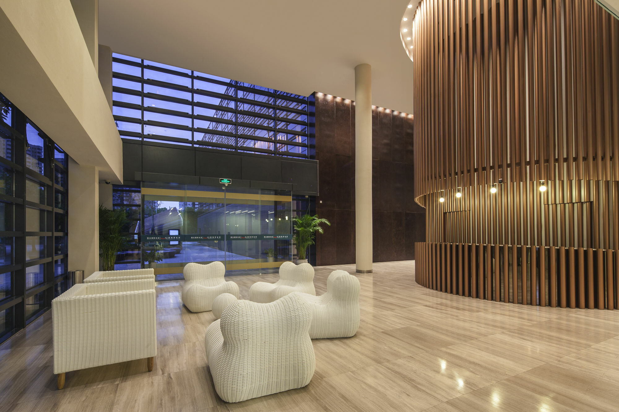 Court Premier Jinqiao Aparthotel 5*