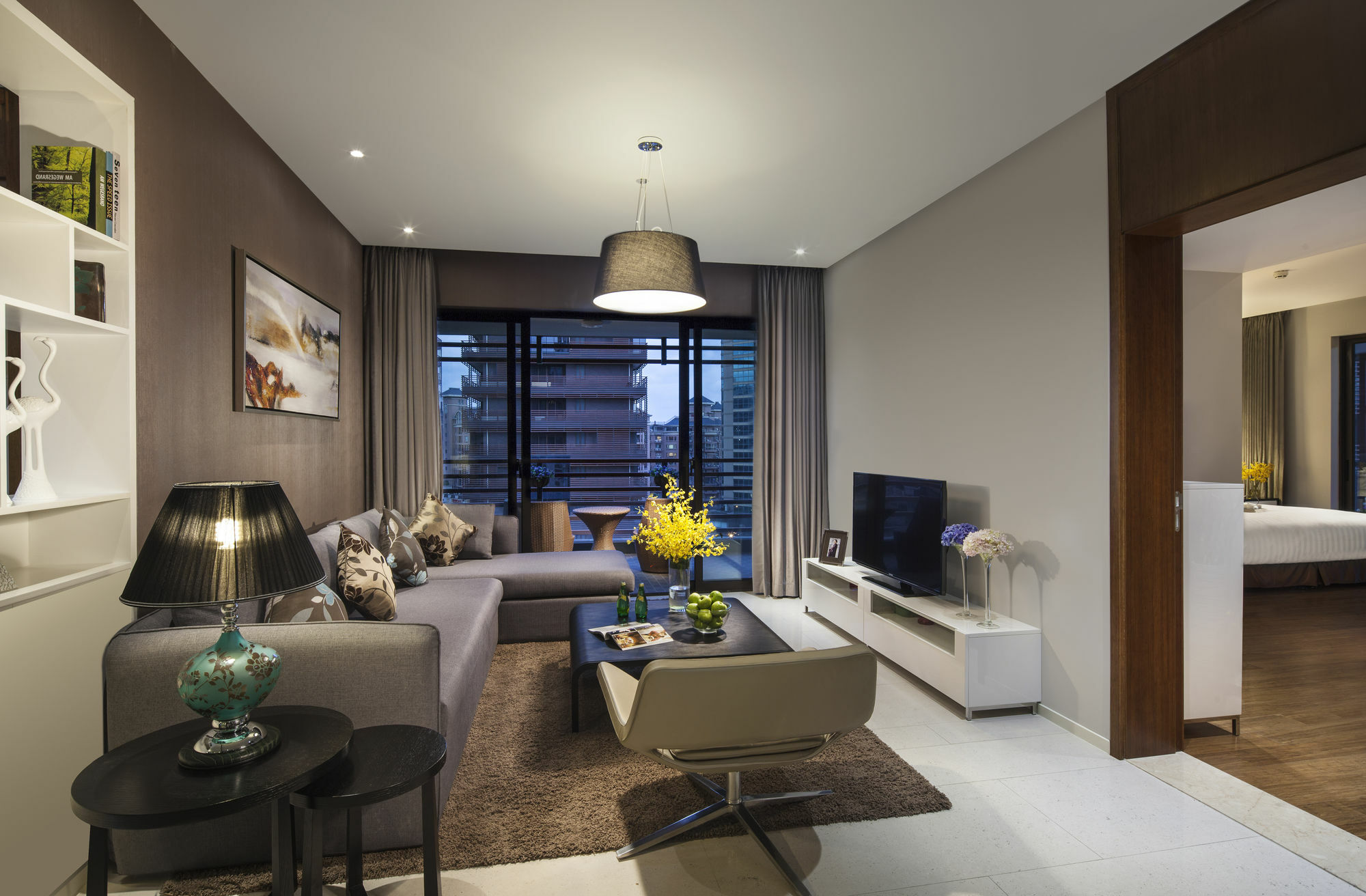 Court Premier Jinqiao Aparthotel 5*