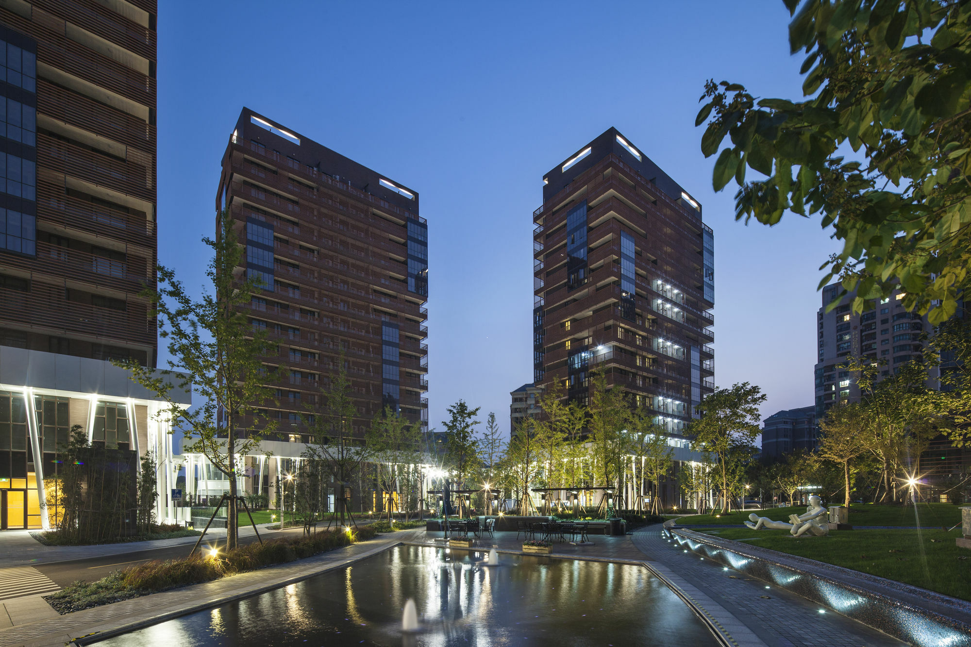 Court Premier Jinqiao Shanghai