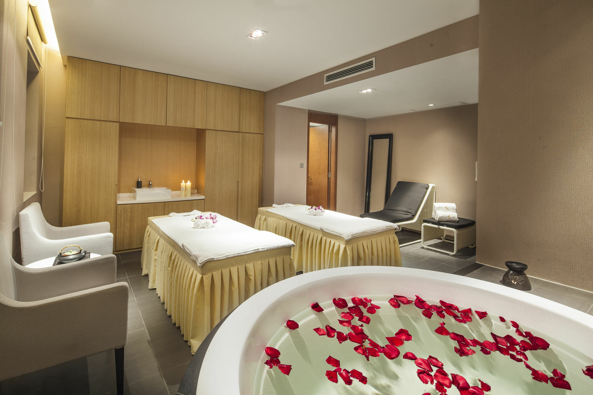 Court Premier Jinqiao Aparthotel Shanghai