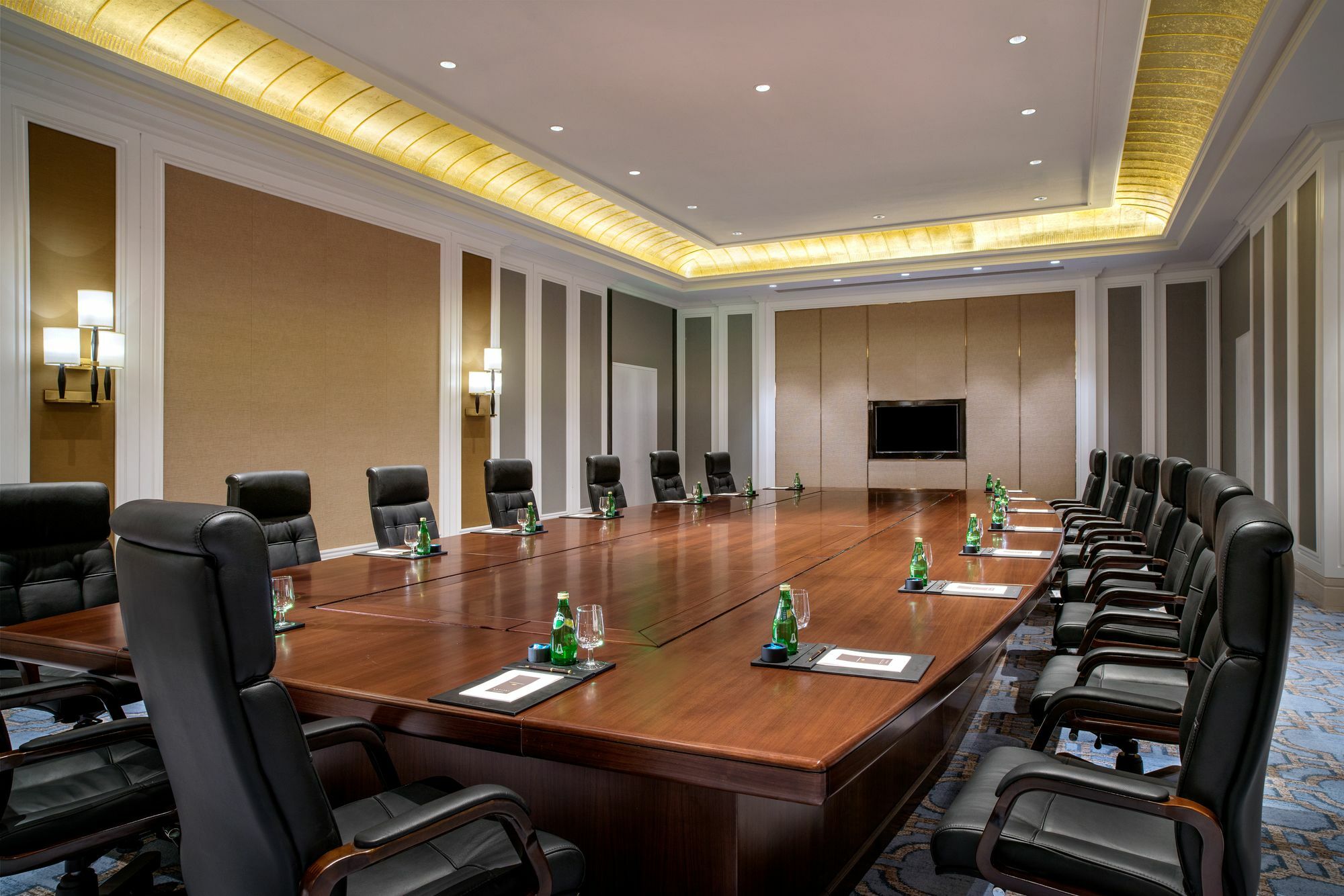 Sofitel Hongqiao 5*