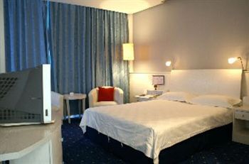 Noble Center 4* Shanghai