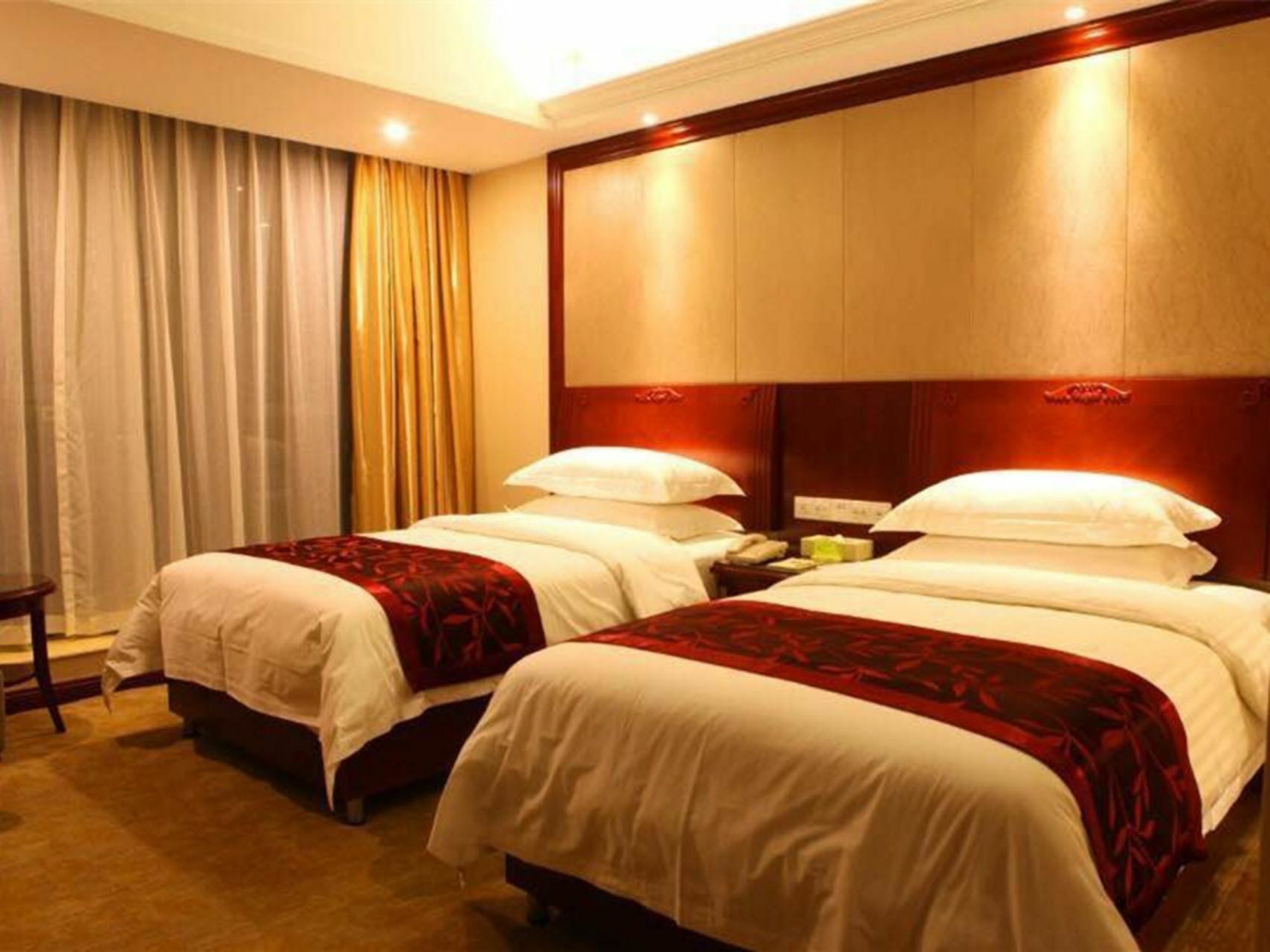 Vienna Hongqiao Airport Wanda Plaza Hotel