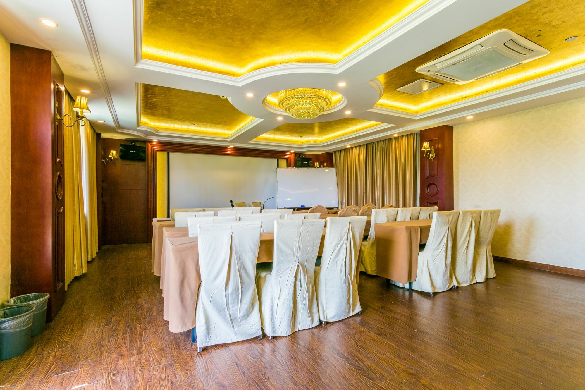 Vienna Hongqiao Airport Wanda Plaza Hotel Shanghai