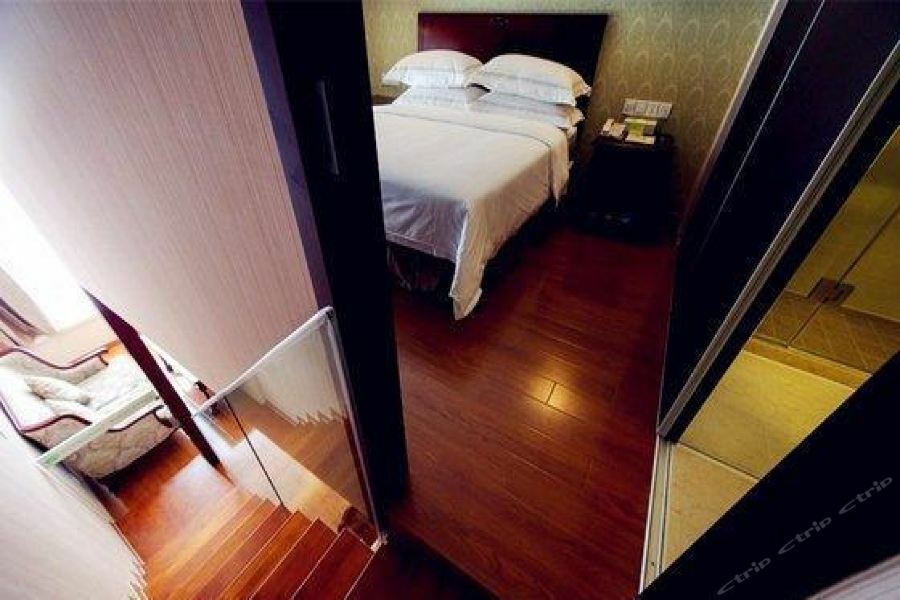 Vienna Hotel 3*