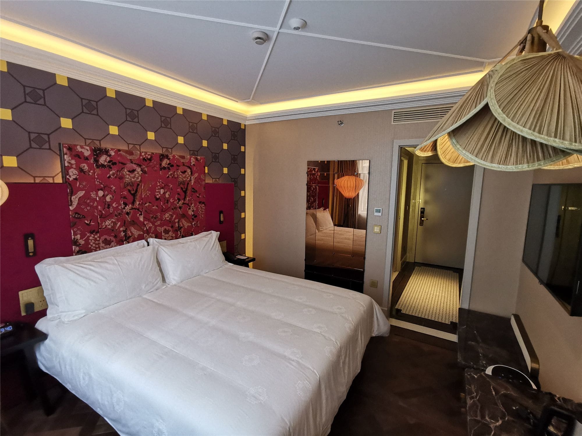 Jinjiang Metropolo Xintiandi Hotel 3*