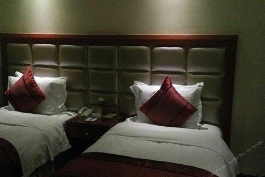 Jinfeng International 4*