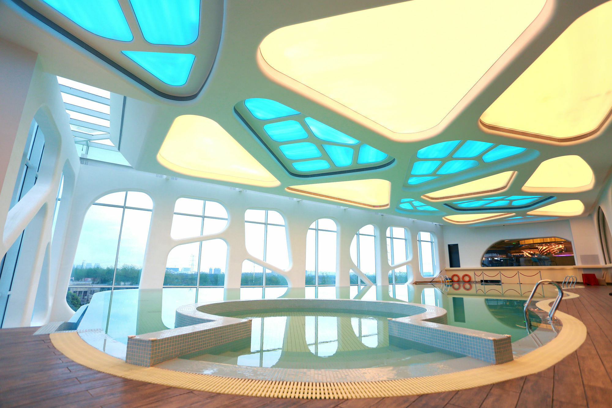 Ship 5* Shanghai