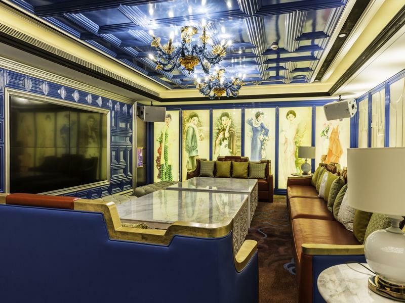 Hotel Ship
