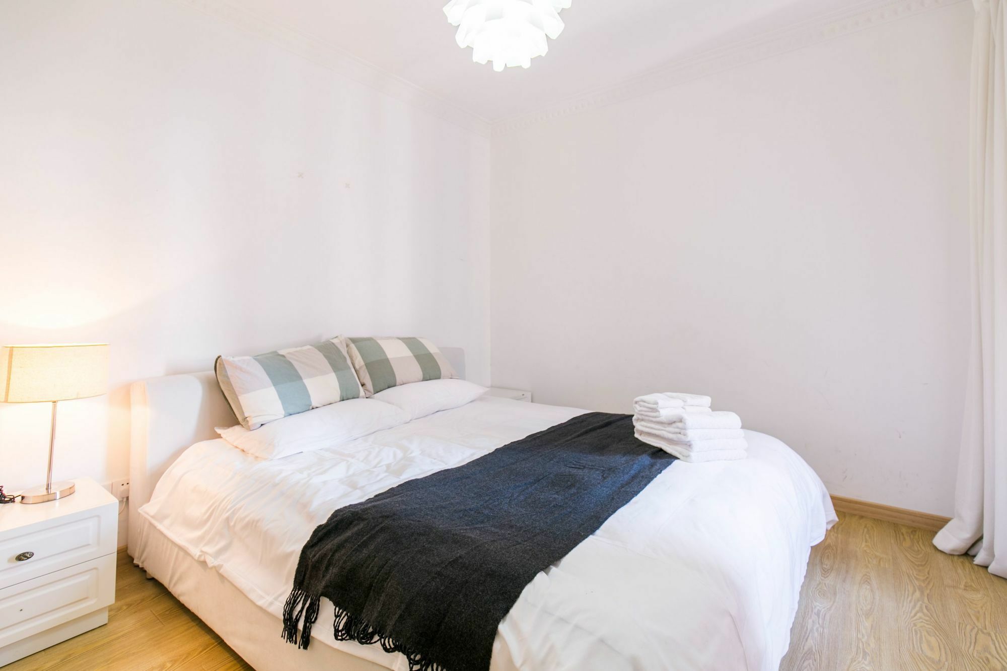 N2haus People Squre 3 Bedrooms Apartment