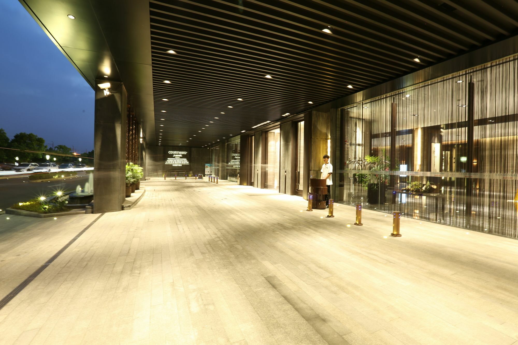 Courtyard By Marriott Shanghai International Tourism And Resorts Zone Shanghai
