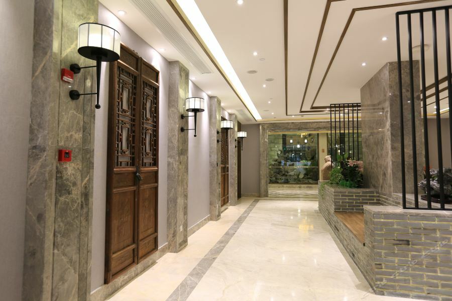 Hotel Hu Hua Yun Qing Yi Wan