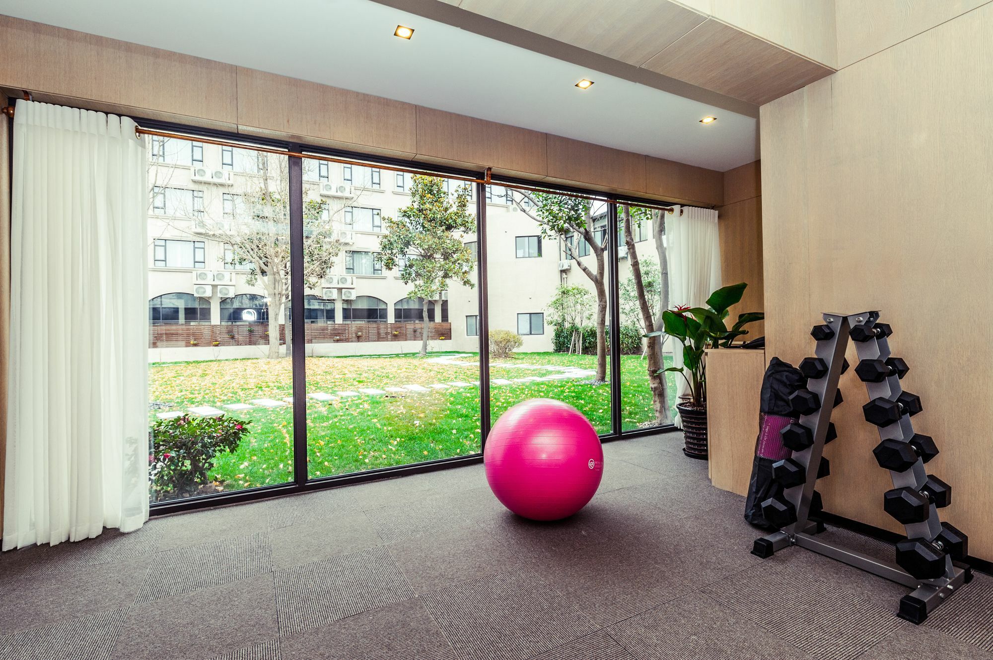 Otel Atour Pudong Airport 4*