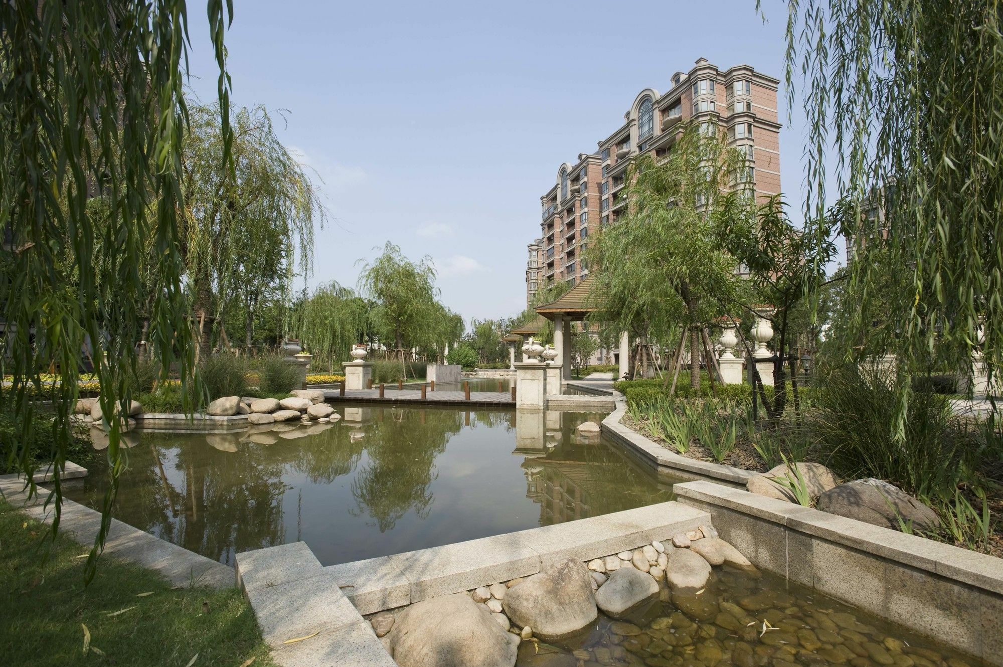 Lanson Place Jin Qiao Aparthotel