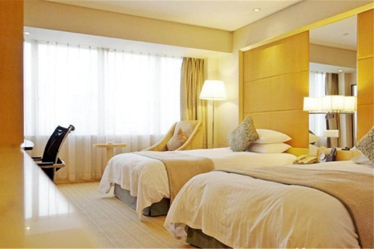 Hotel Jin Jiang Tower 5*