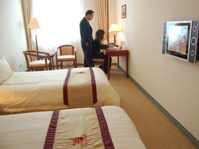 Airlines Travel Hotel（south Railway Station Branch) Hotel