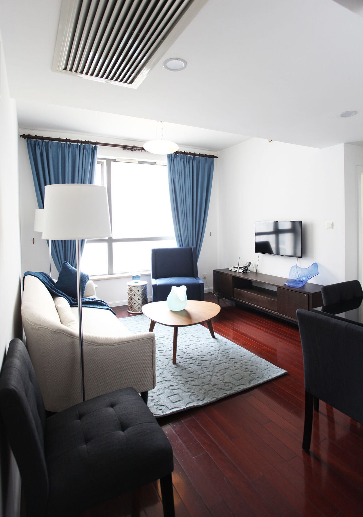 Apartment Citylife Serviced Apartments-top Of