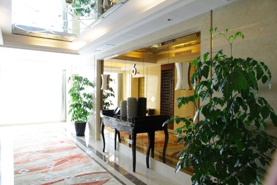 Lv Shou Hotel 5*