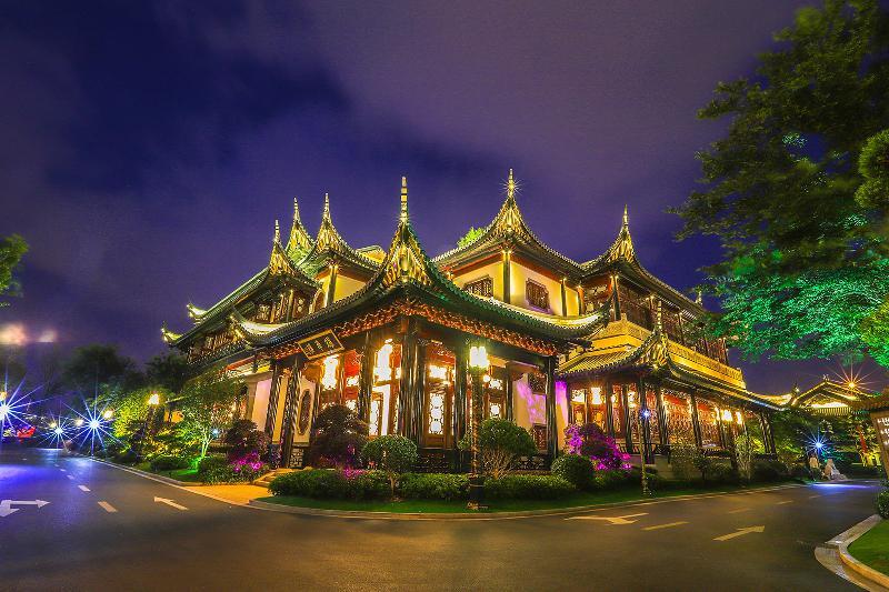 Royal Garden Shanghai-free Shuttle To And From & Pvg & Close Metro Line2 Easy To Sha New Expo Hotel 5*