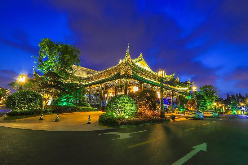 Royal Garden Shanghai-free Shuttle To And From & Pvg & Close Metro Line2 Easy To Sha New Expo Hotel