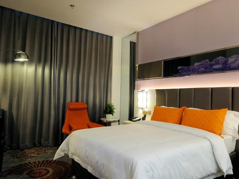 & 4* Shanghai