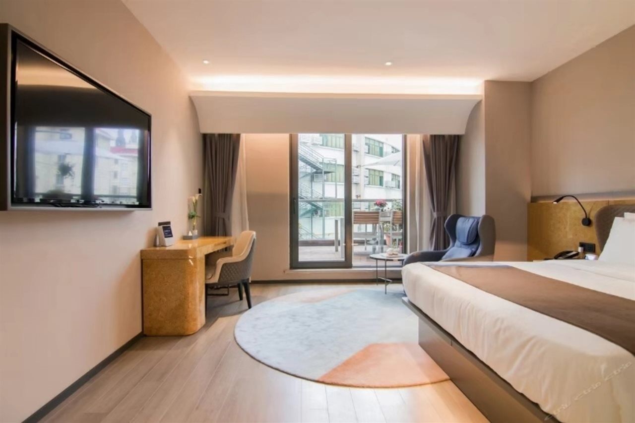 Sky Bird Hotel